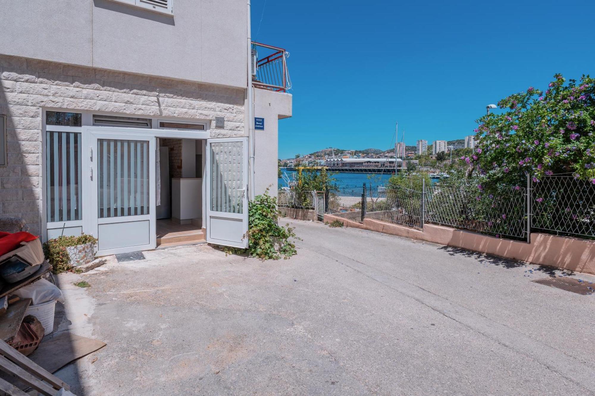 Apartments Ema Šibenik Екстериор снимка