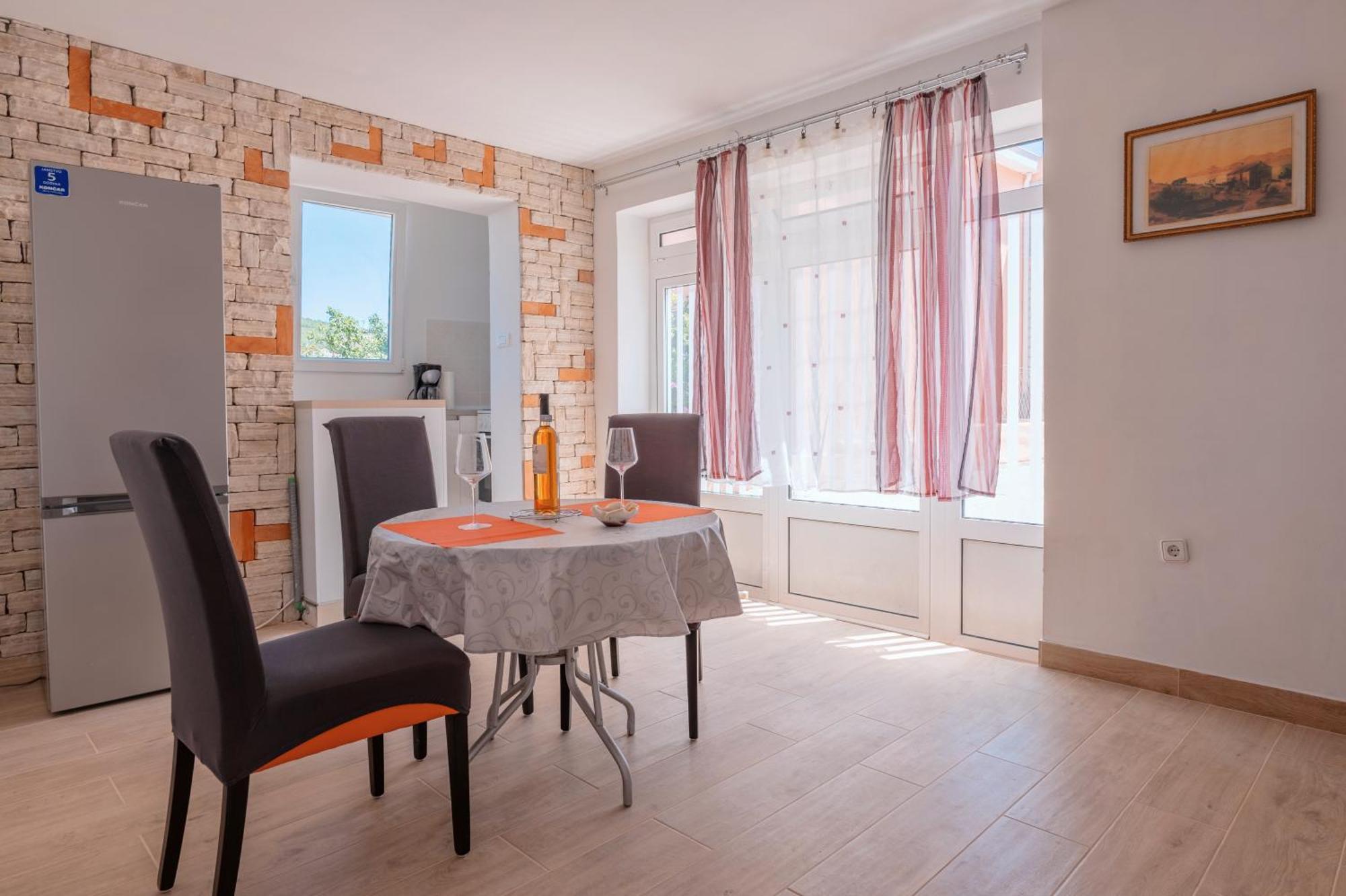 Apartments Ema Šibenik Екстериор снимка