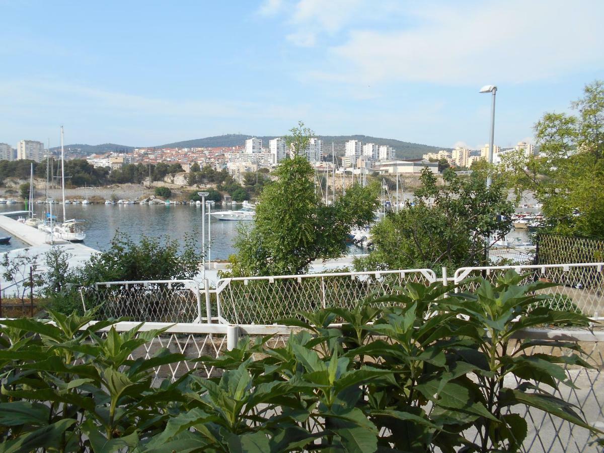Apartments Ema Šibenik Екстериор снимка